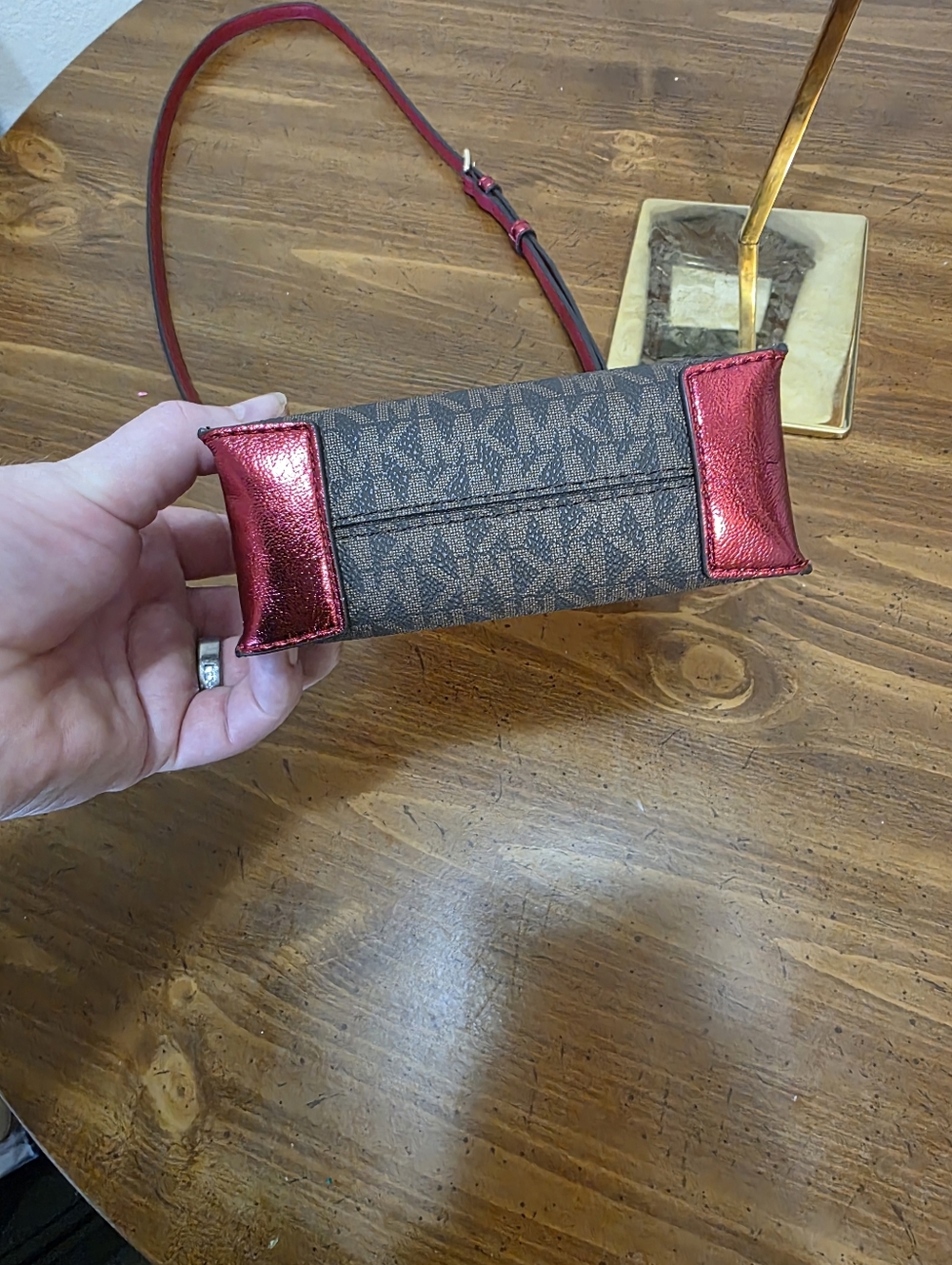 Michael Kors Mercer,EXTRA Small Signature Logo Crossbody - Picture 4 of 9